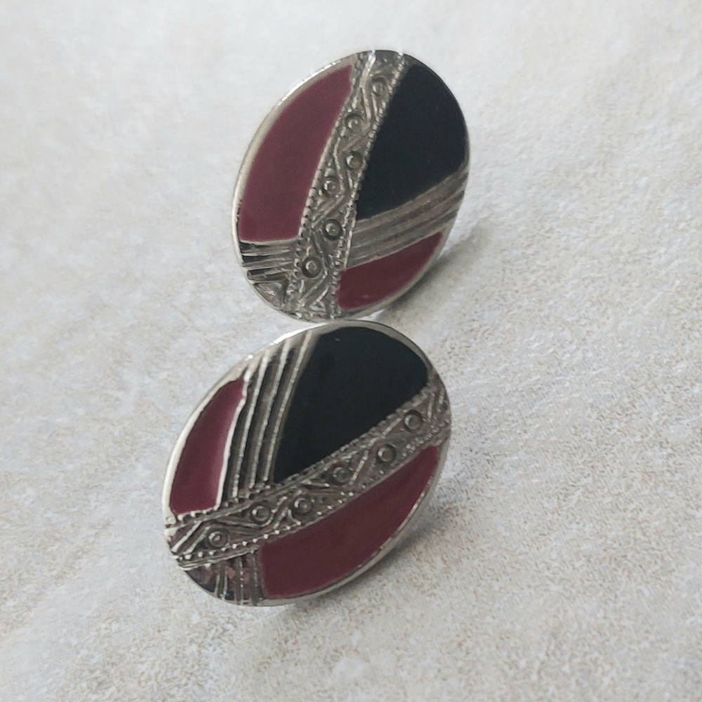 🌷3/$20🌷Vintage Silver-Toned Purple/Black Enamel Earrings - Picture 2 of 4